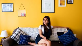 Radhika Apte feet photo thumbnail