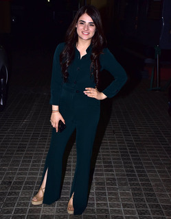 Radhika Madan feet photo 7