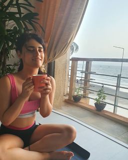 Radhika Madan feet photo 10