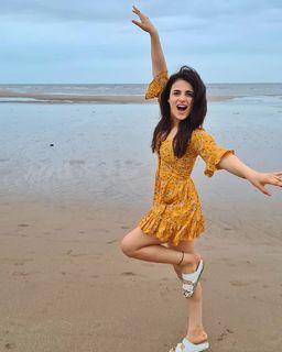 Radhika Madan feet photo 5