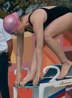 Radhika Madan feet photo 4
