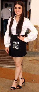 Radhika Madan feet photo 11