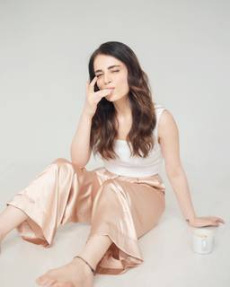 Radhika Madan feet photo 18