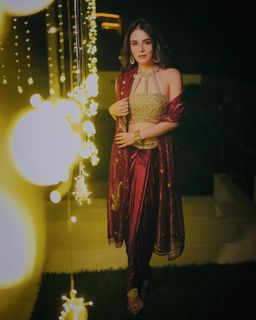 Radhika Madan feet photo 2