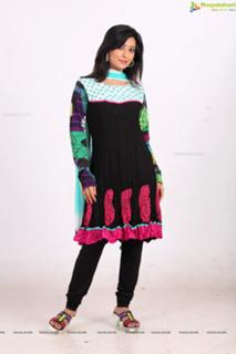Radhika Pandit feet photo 3