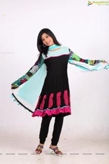 Radhika Pandit feet photo 1