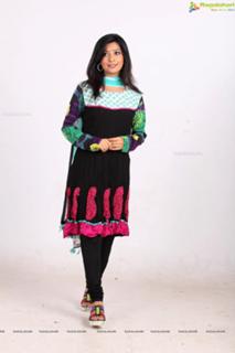 Radhika Pandit feet photo 11