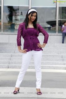 Radhika Pandit feet photo 20