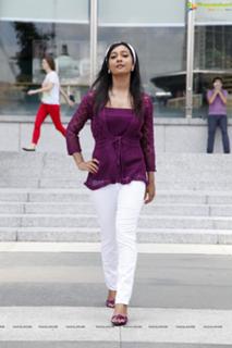 Radhika Pandit feet photo 15
