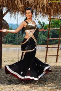 Radhika Pandit feet photo 8