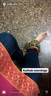 Radhika Seth feet photo 13