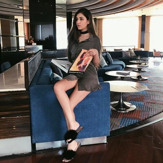 Radhika Seth feet photo 11