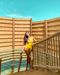 Radhika Seth feet photo 10
