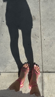 Radhika Seth feet photo 10