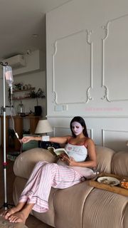 Radhika Seth feet photo 16