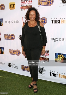 Rae Dawn Chong feet photo 7