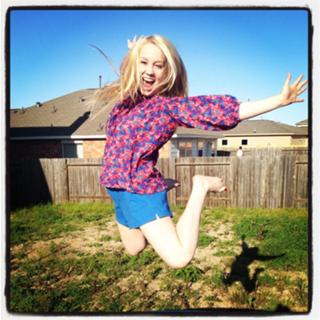 RaeLynn feet photo 3