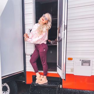 RaeLynn feet photo 14