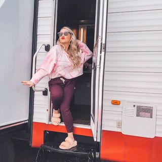RaeLynn feet photo 13