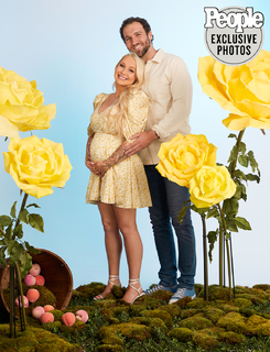 RaeLynn feet photo 4