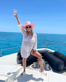 RaeLynn feet photo 10