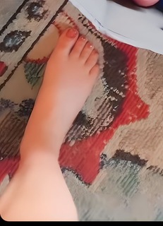 RaeLynn feet photo 2