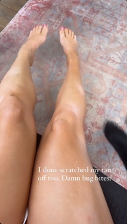 RaeLynn feet photo 1