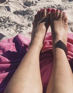 RaeLynn feet photo 5