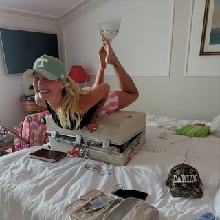 RaeLynn feet photo 3