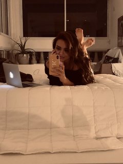 Rafa Kalimann feet photo thumbnail