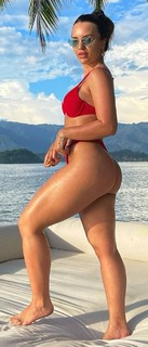 Rafa Kalimann feet photo thumbnail