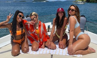 Rafa Kalimann feet photo thumbnail