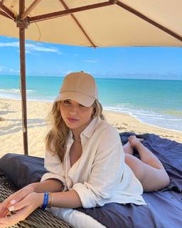 Rafa Kalimann feet photo thumbnail