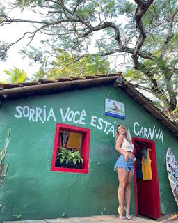 Rafa Kalimann feet photo thumbnail