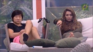 Rafa Kalimann feet photo thumbnail