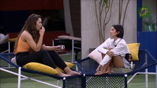 Rafa Kalimann feet photo thumbnail