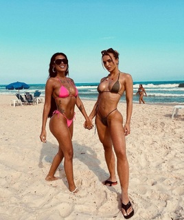 Rafa Kalimann feet photo thumbnail