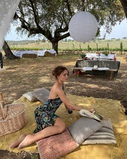 Rafa Kalimann feet photo thumbnail