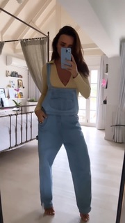 Rafa Kalimann feet photo thumbnail