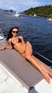 Rafa Kalimann feet photo thumbnail