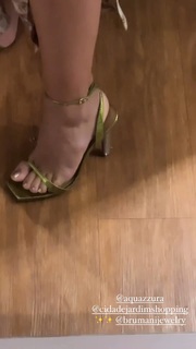 Rafa Kalimann feet photo thumbnail