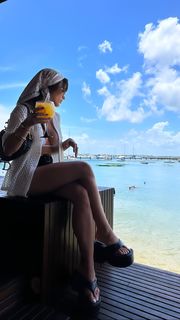 Rafa Kalimann feet photo thumbnail