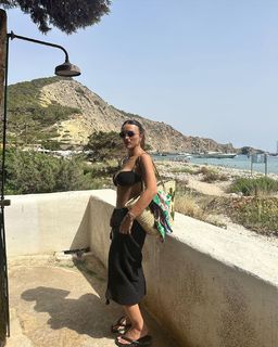 Rafa Kalimann feet photo thumbnail