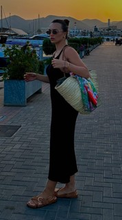 Rafa Kalimann feet photo thumbnail