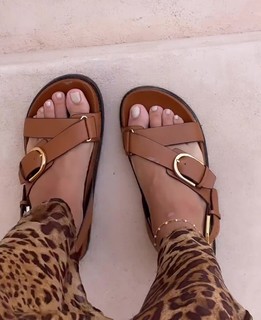 Rafa Kalimann feet photo thumbnail