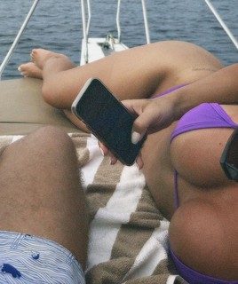 Rafa Kalimann feet photo thumbnail