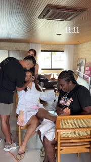 Rafa Kalimann feet photo thumbnail