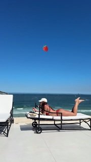 Rafa Kalimann feet photo thumbnail