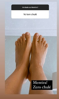 Rafaela Mandelli feet photo 6