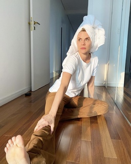 Rafaela Mandelli feet photo 2
